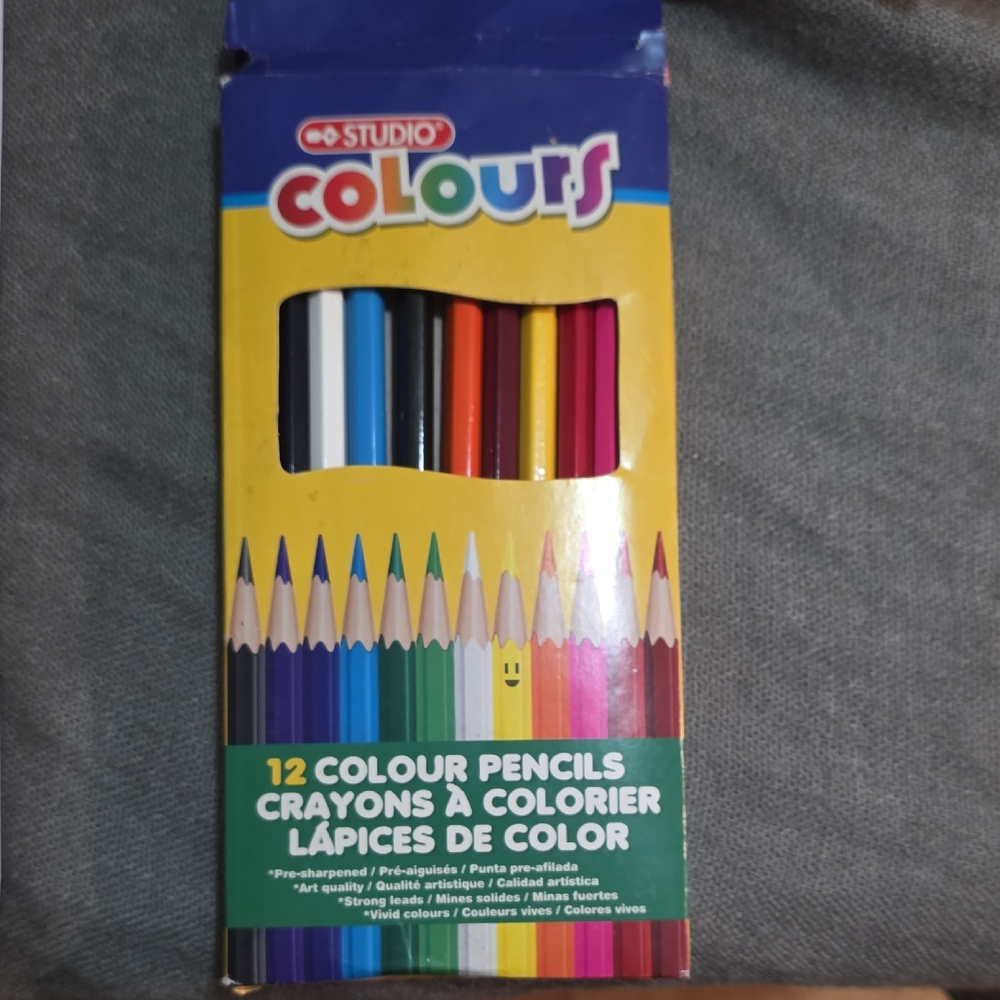 Studio Multicolor Pencil Set